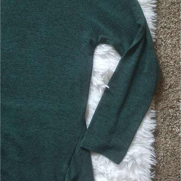 Everleigh Top Dark Green and Black Long Sleeve Size XS - Picture 9 of 9
